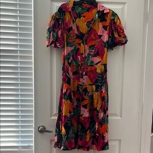 Vibrant Leaf Print Midi Dress
